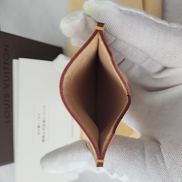 Auth New Louis Vuitton Unisex  Vachetta Voyages Card Holder - Picture 5 of 9